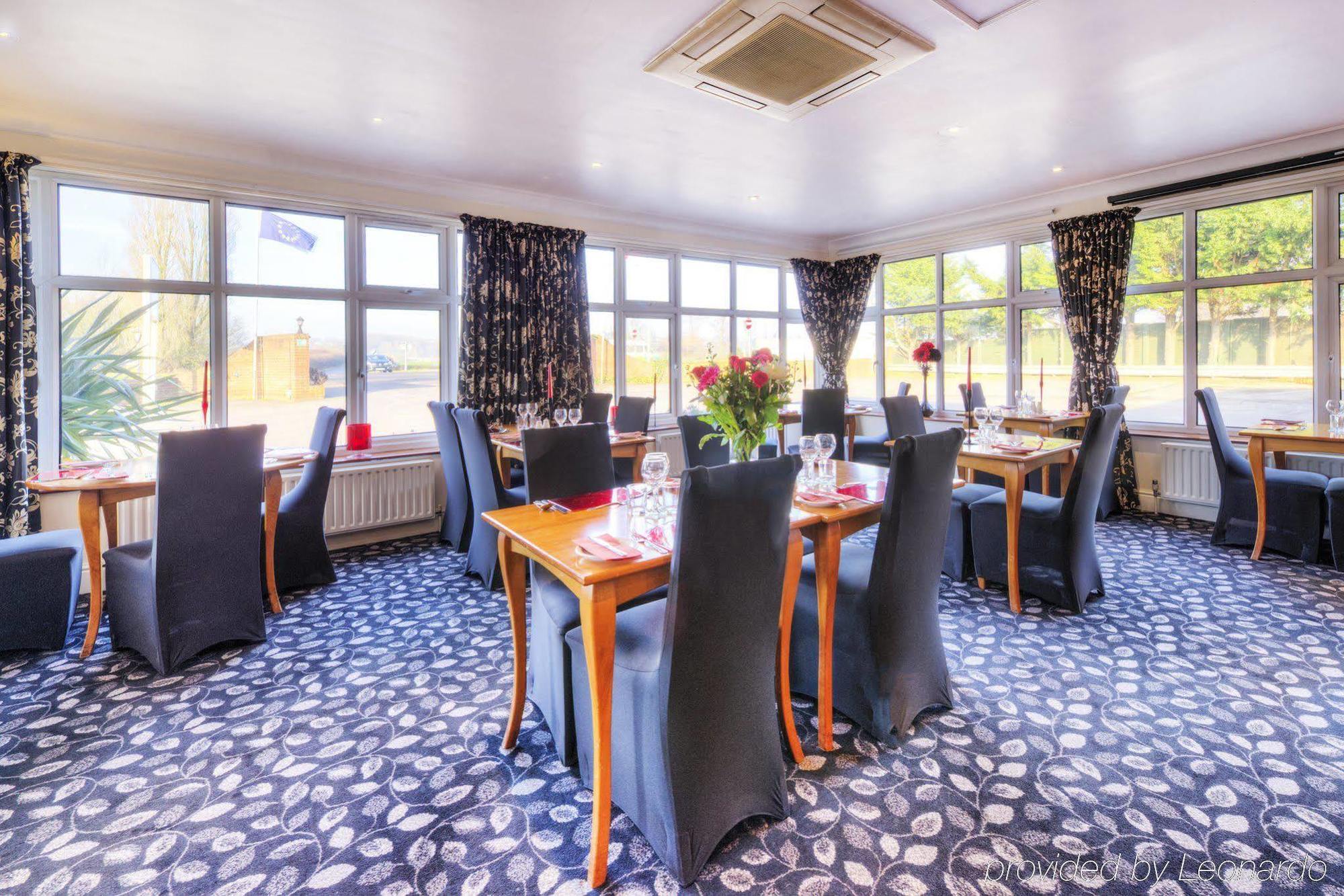 Flexistay Reading West Aparthotel - With Communal Kitchen Use Exterior foto