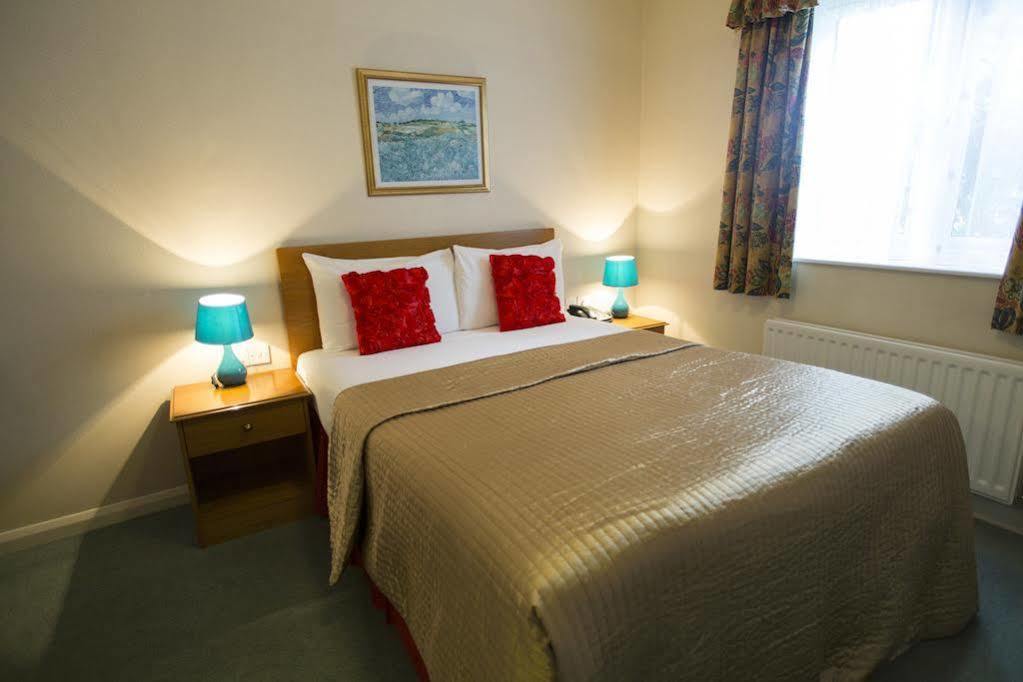Flexistay Reading West Aparthotel - With Communal Kitchen Use Exterior foto